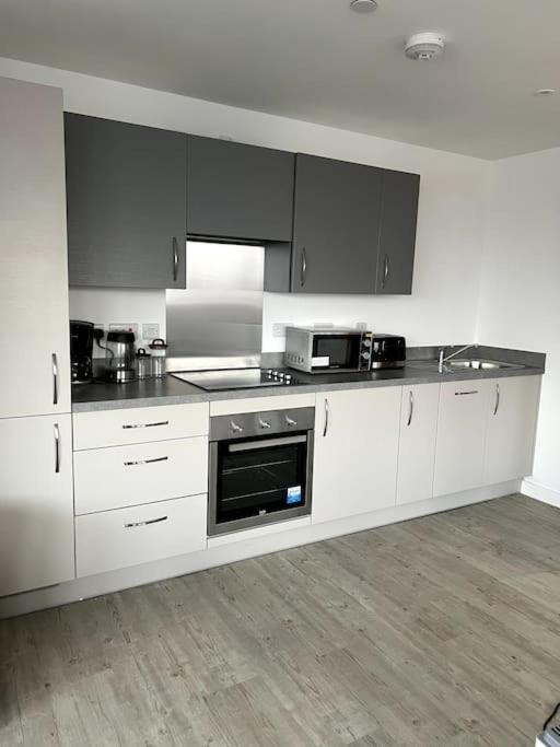 Luxurious City View Apartment In Salford Manchester Eksteriør billede